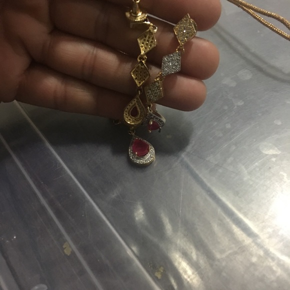 Nickel and earrings - Picture 4 of 8